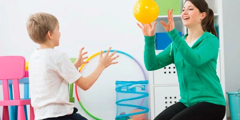 Terapia de juego Solución para niños con trastornos de conducta
