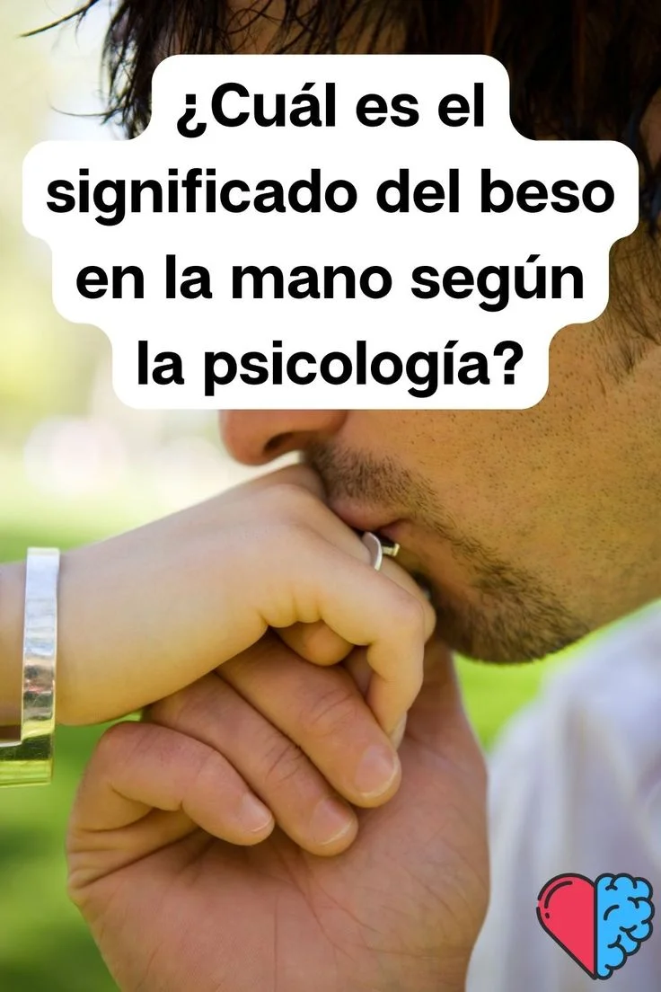 Significado de los besos en la mano