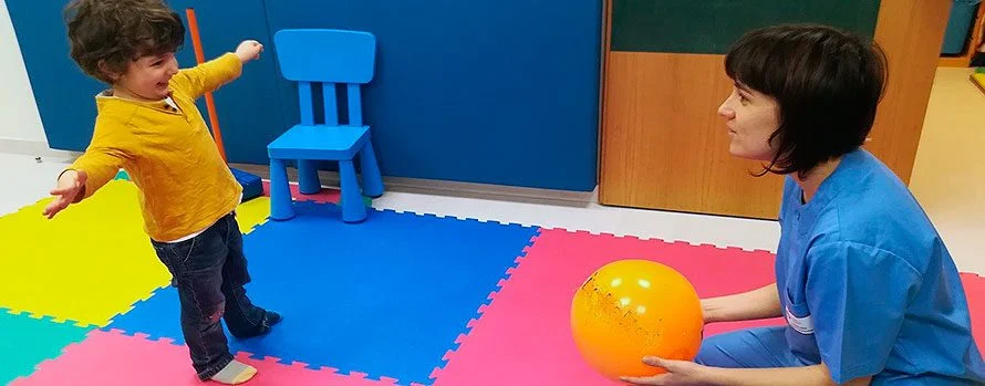 Terapia de juego Potenciando habilidades motoras óptimamente